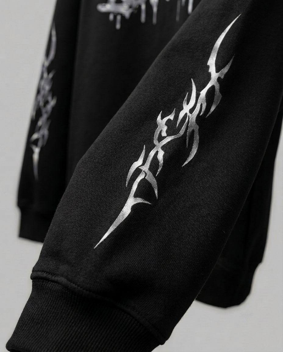 BLACK SWEATSHIRT